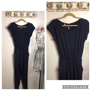 4/$25 Ladies Stretch Knit Jumper Size Medium